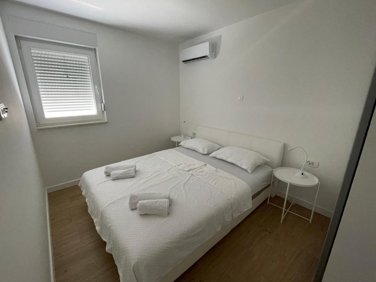 Galeria Apartment Подстрана Экстерьер фото